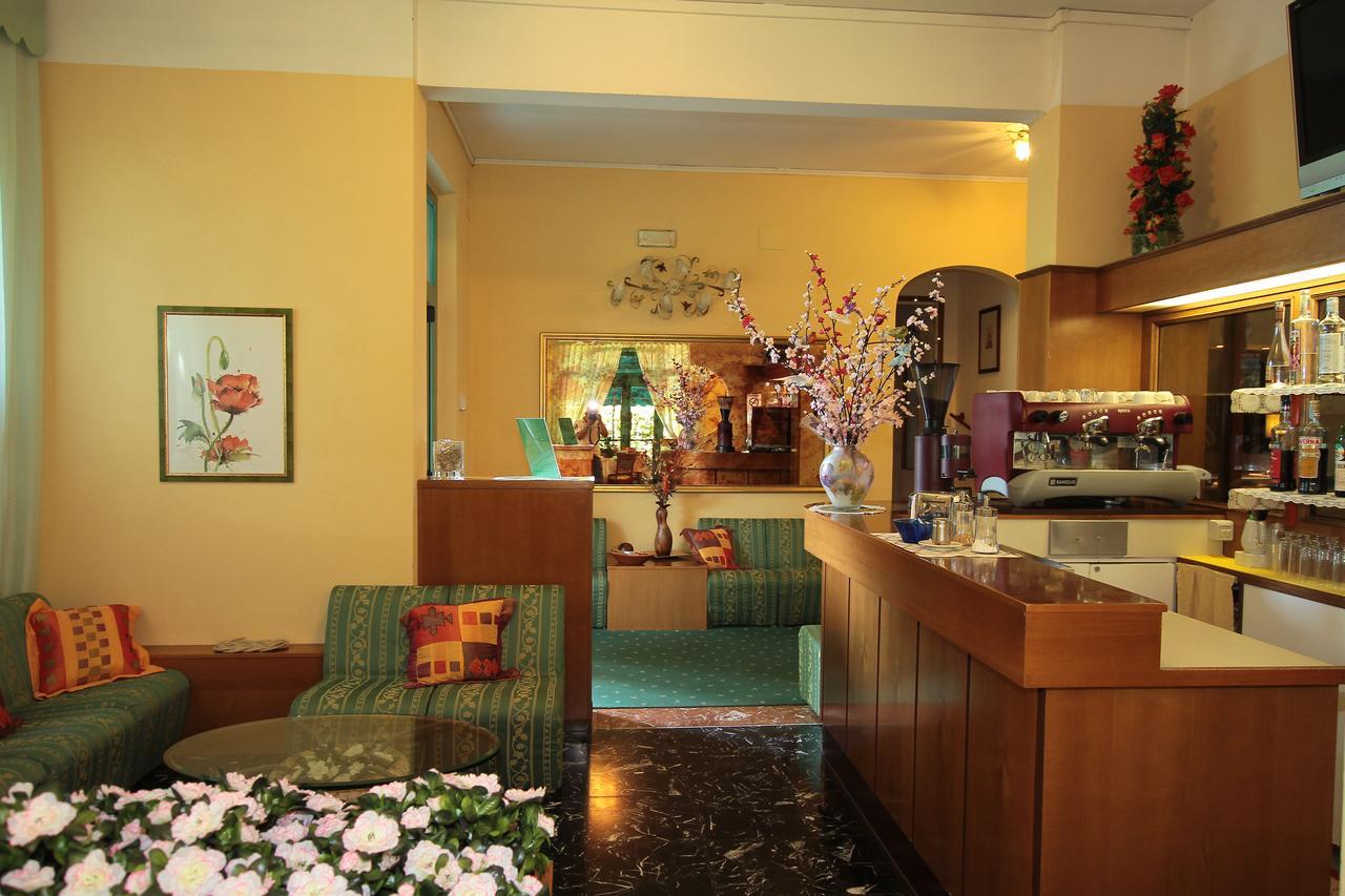 מרינה די מסה Hotel Vera מראה חיצוני תמונה