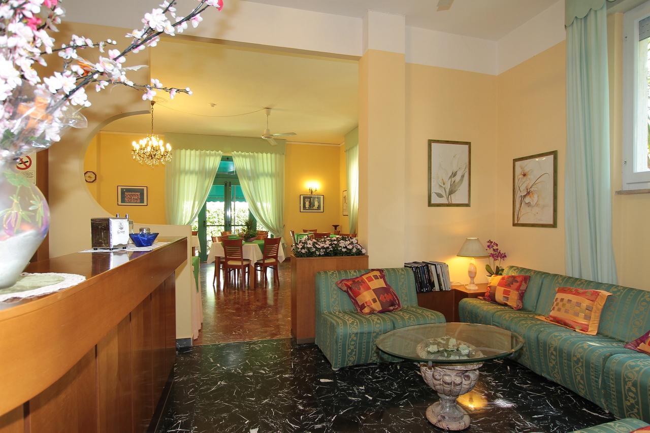 מרינה די מסה Hotel Vera מראה חיצוני תמונה