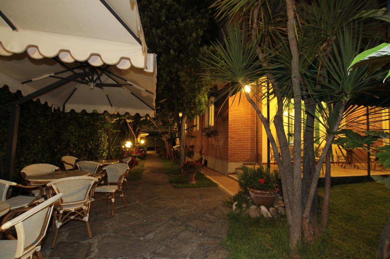 מרינה די מסה Hotel Vera מראה חיצוני תמונה