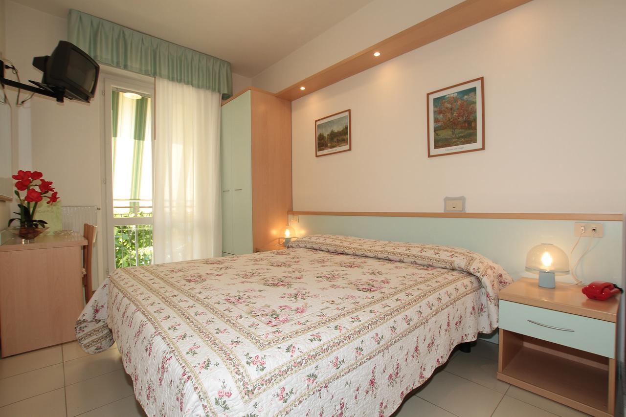 מרינה די מסה Hotel Vera מראה חיצוני תמונה